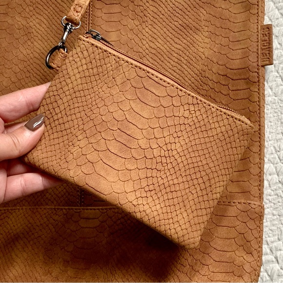 NEW Beagles Brown Snake Print Shopper Shoulder Bag with Pouch - Picture 3 of 8